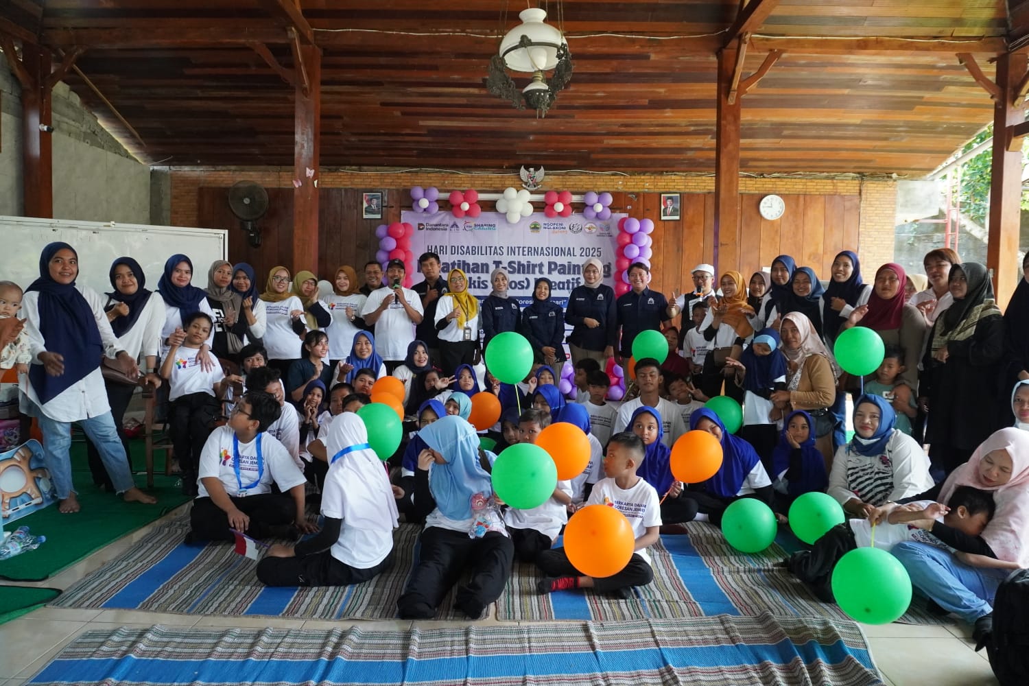 Bantuan Pojok Baca  dan Pelaksanaan Kegiatan T-Shirt Painting untuk Peringatan Hari Disabilitas Internasional  di SLBN Semarang Kampus 2 Tahun 2025