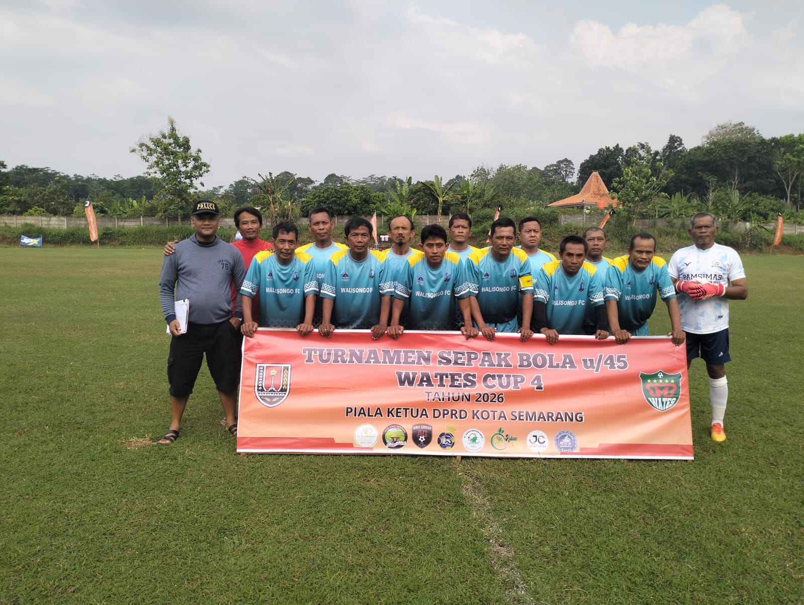 Penyerahan Bantuan Kaos Tim Sepak Bola